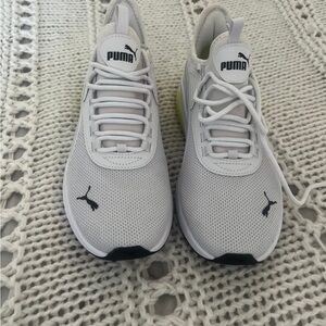Puma White and Black Mesh Running Sneakers